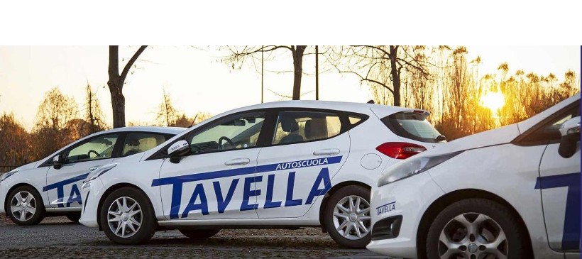 Veicoli Tavella parcheggiati all’esterno